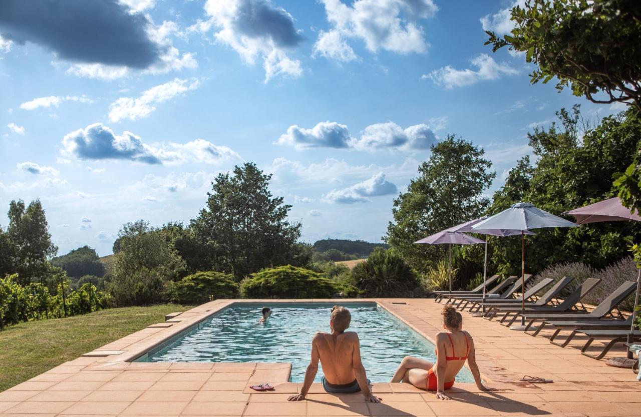 Au Mas Des Calmettes Bed and Breakfast Parisot  Esterno foto