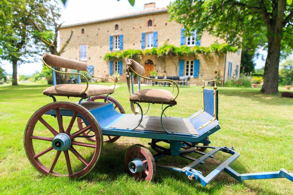 Au Mas Des Calmettes Bed and Breakfast Parisot  Esterno foto